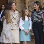 Reinas Letizia y Sofía en la misa de Pascua de 2018