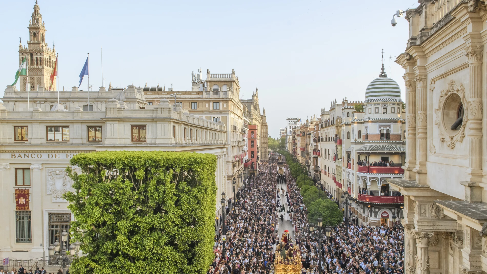 Santo Entierro Grande celebrado en Sevilla