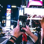 Cómo cambiar la orientación de un vídeo que has grabado mal, en Android y en iOS.