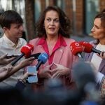 La activista por los derechos de las personas trans, Carla Antonelli, atiende a medios en la Plaza de Chueca, a 11 de abril de 2023, en Madrid (España). Carla Antonelli regresa a la primera línea política después de abandonar el PSOE sumándose a la lista de la candidata a la Asamblea de Más Madrid, Mónica García. La activista solicitó la baja de militancia en el PSOE el pasado octubre como protesta por la "maniobra de ampliar plazoíí en la tramitación de la Ley Trans en el Congreso. El pasado 2 de abril participó en el acto de Sumar encabezado por Yolanda Díaz.