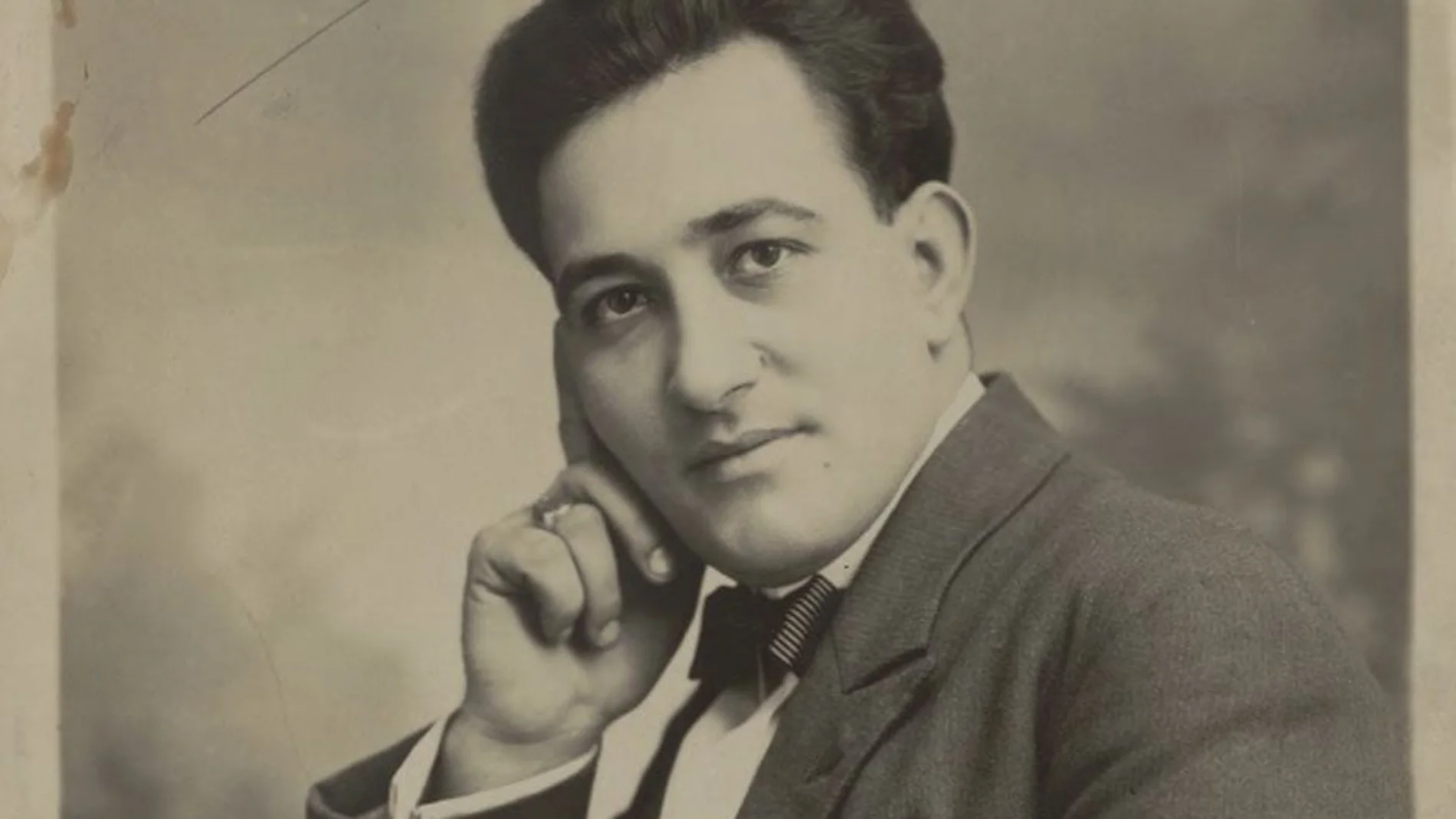 Miguel Burró Fleta, tenor lírico spinto.