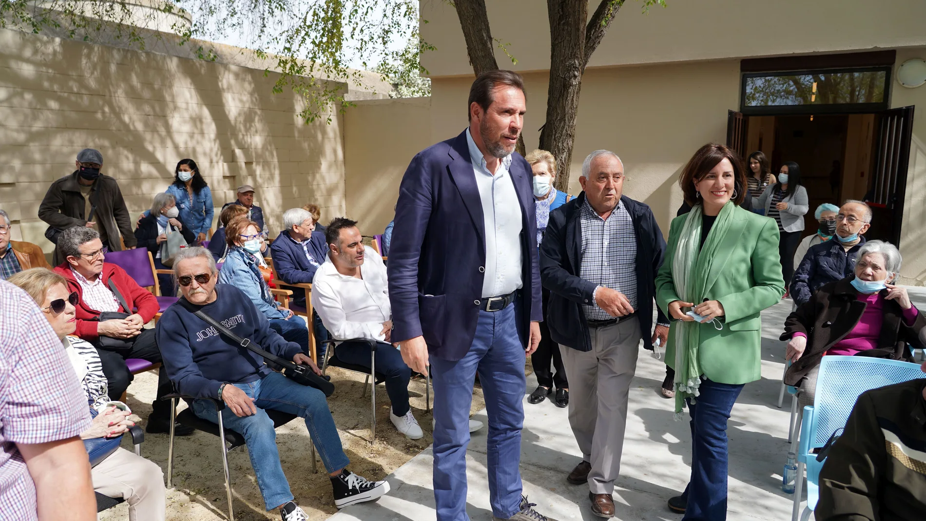 El alcalde de Valladolid, Óscar Puente, acude a los actos en conmemoración del Día Mundial del Párkinson, organizado por la Asociación Párkinson Valladolid (Aparval).