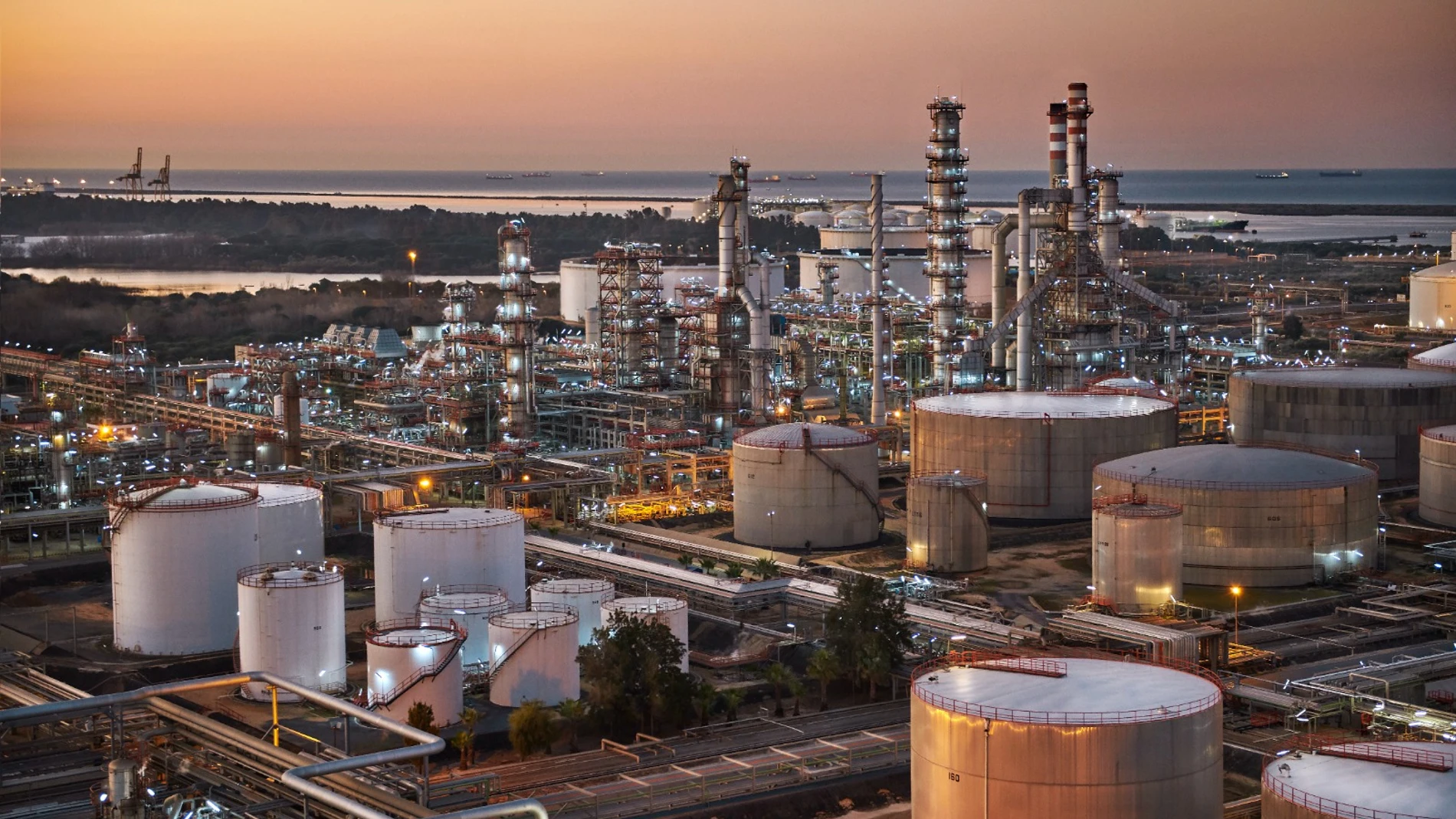 La nueva planta de biocombustibles de Cepsa en Huelva producirá 500.000 toneladas al año y operará desde 2026
