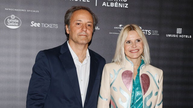 Narcís Rebollo y Eugenia Martínez de Irujo en la premier de 'Oco, The show' in Madrid. 