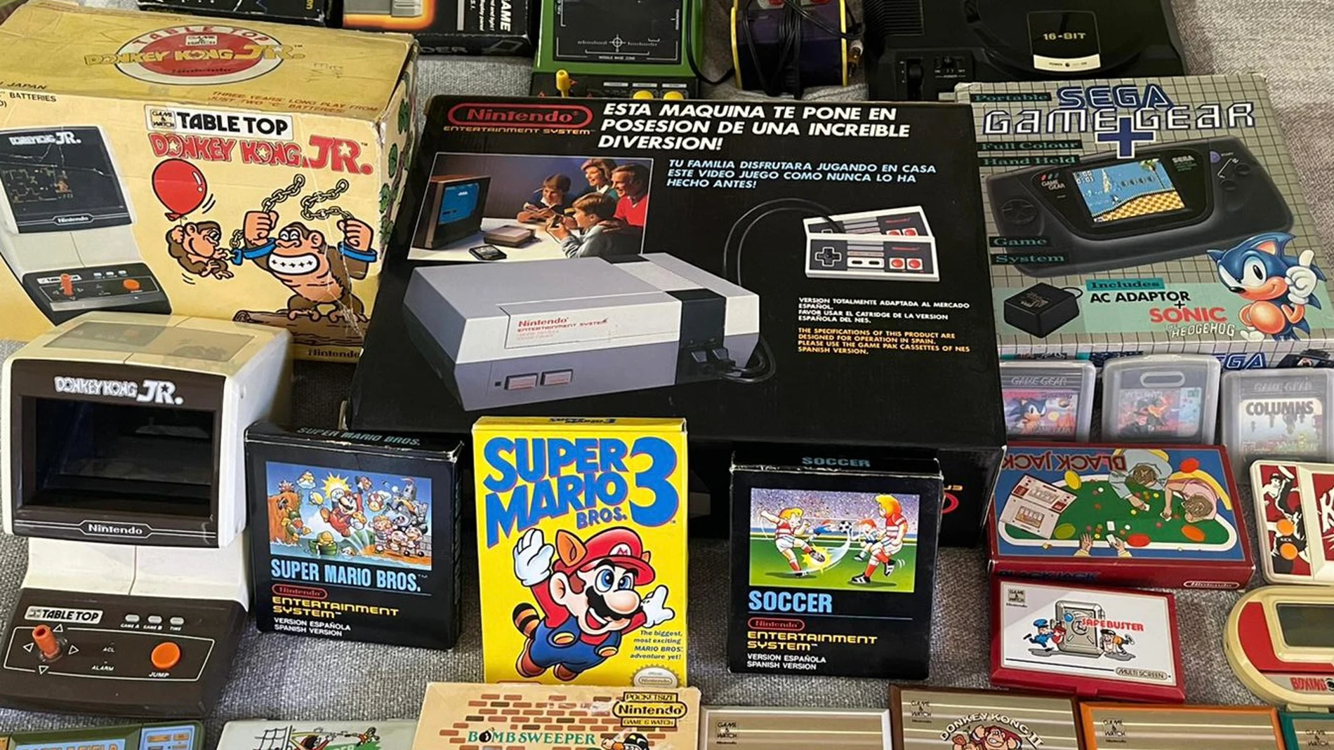 Una muestra de los objetos al alcance del interesado