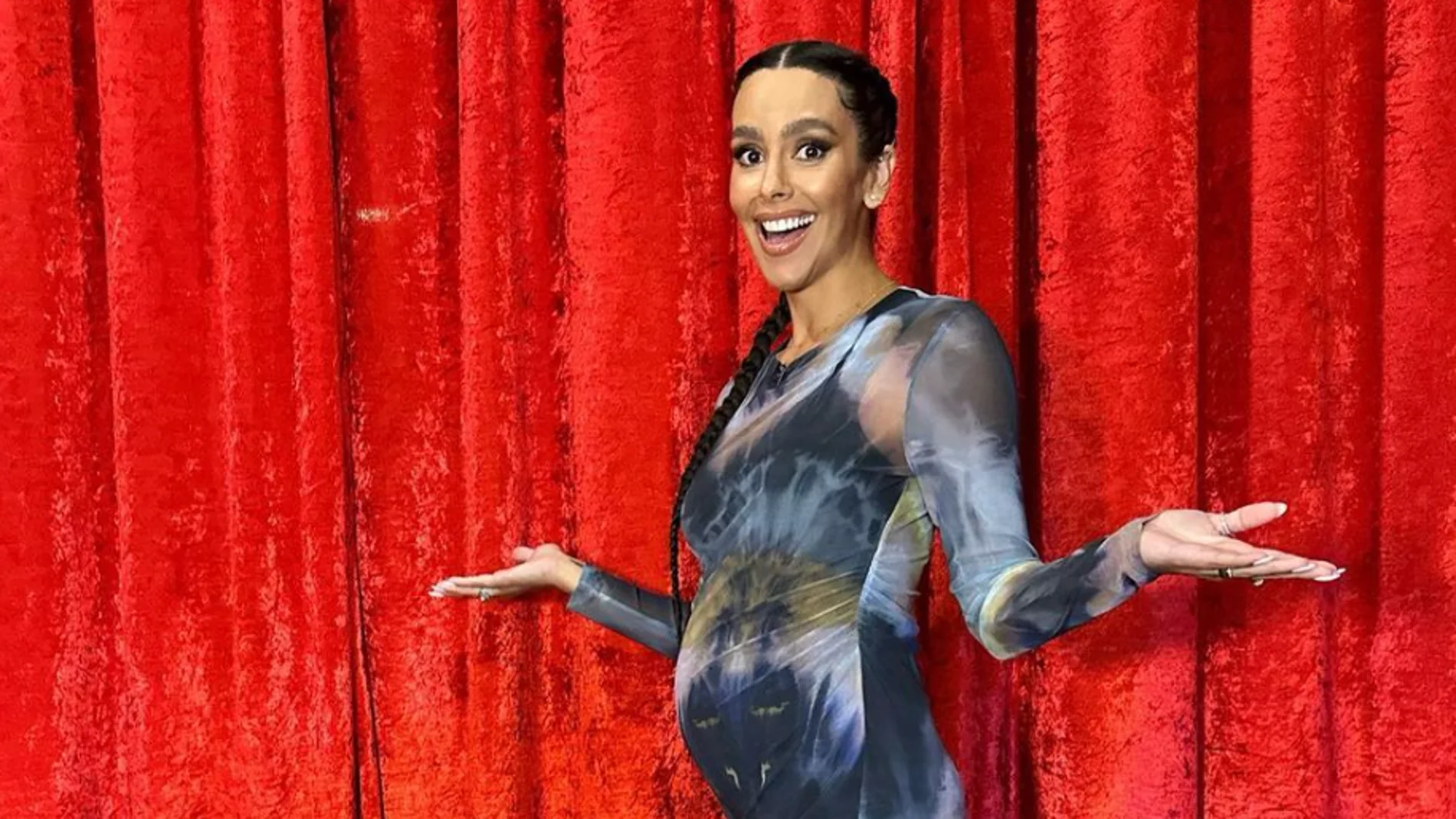 Cristina Pedroche con un vestido de la colección de Paula Echevarría para Primark.