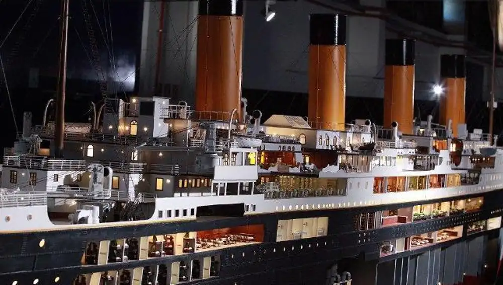 Detalles de la maqueta del barco