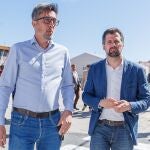 Tudanca junto a Rafael Masa c, candidato socialista en San Cristóbal de Segovia
