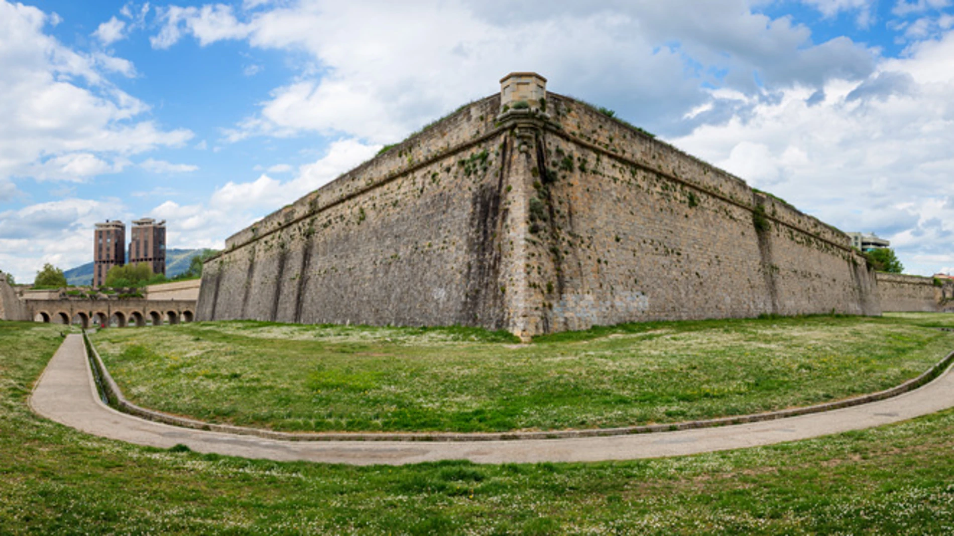Muralla de Pamplona