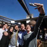 El líder del PP, Alberto Núñez Feijóo en un encuentro con jóvenes del PP