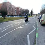 Las lineas de borde quebradas son ya parte del catálogo dde señalizaciones de la DGT