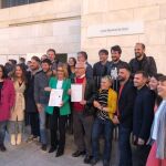 El alcalde Ribó, con miembros de su candidatura y de su partido, Compromís
