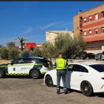 Momento de la intervención de la Guardia Civil