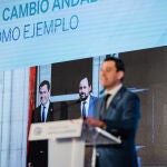 Juanma Moreno acude a un acto de precampaña del PP en Toledo 