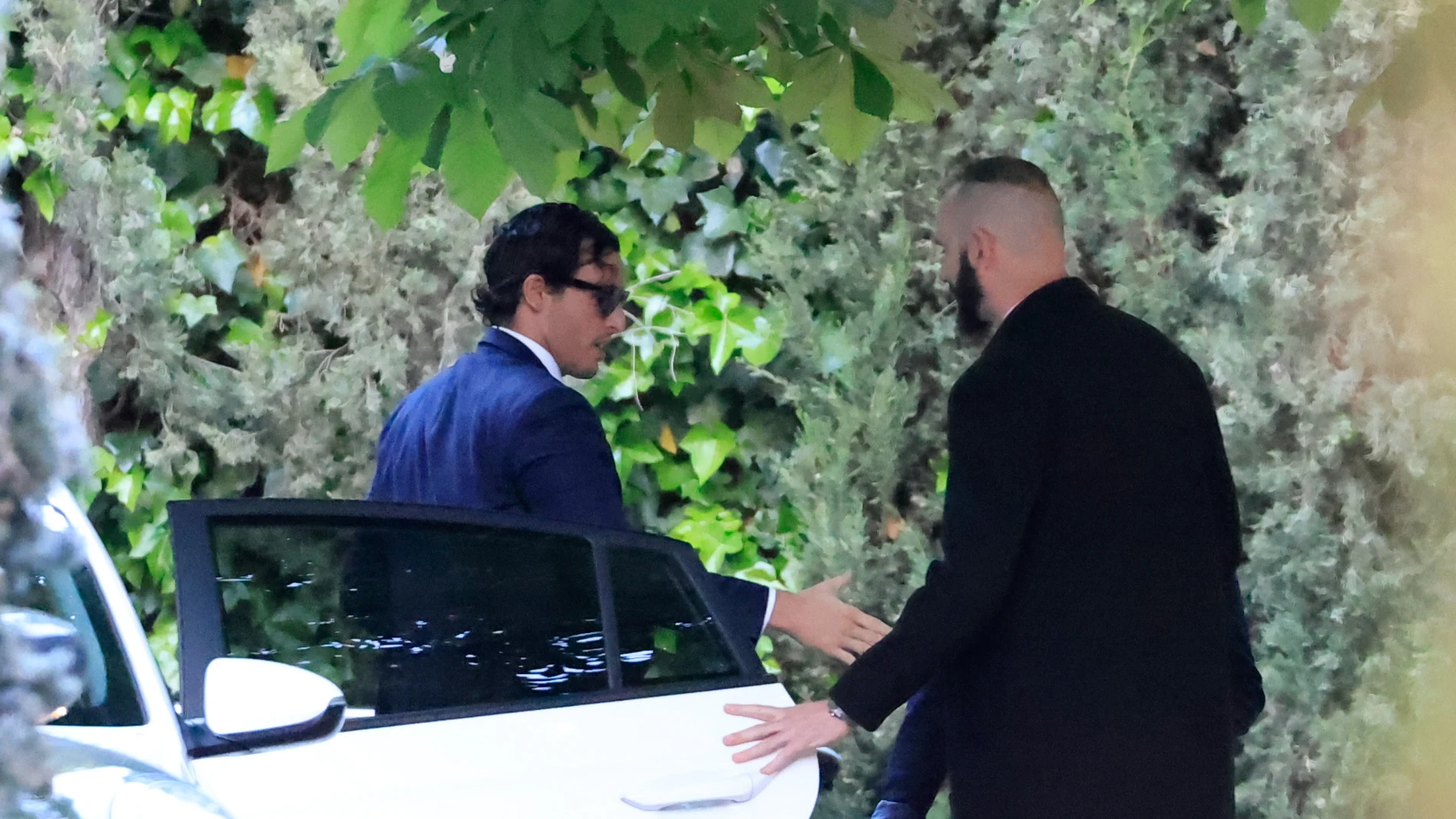 Íñigo Onieva llegando a casa de Isabel Preysler para la pedida de mano
