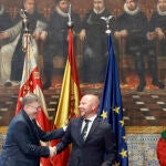 El president de la Generalitat, Ximo Puig y el presidente de la Diputación de Valencia, Toni Gaspar, han firmado este martes un acuerdo por el cual la corporación provincial cede al gobierno valenciano la titularidad del Palau de la Generalitat, que es su sede desde 1983