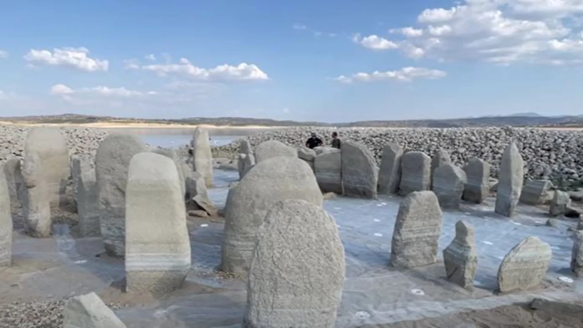 El dolmen de Guadalperal, el desconocido "stonehenge" español que emergió de las aguas