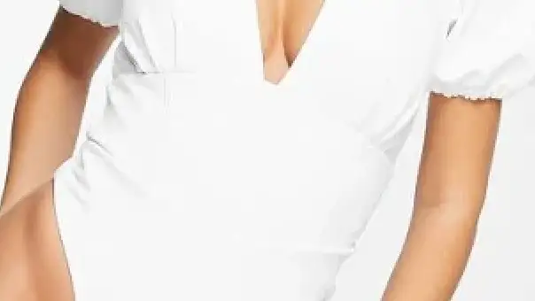 Bañador con mangas de Asos.