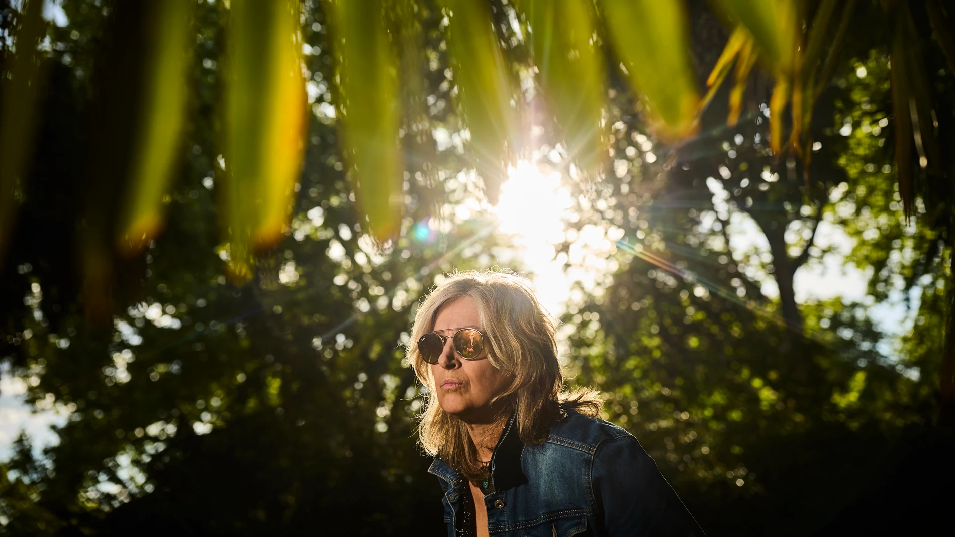 Entrevista con la cantante Mercedes Ferrer que presenta su nuevo álbum “Fieras Feroces”.