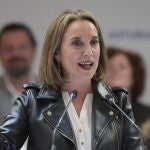  La secretaria general del PP, Cuca Gamarra (en la imagen), clausura junto al candidato del PP a la Presidencia del Principado de Asturias, Diego Canga, el acto de presentación de los 78 candidatos municipales de Asturias. 