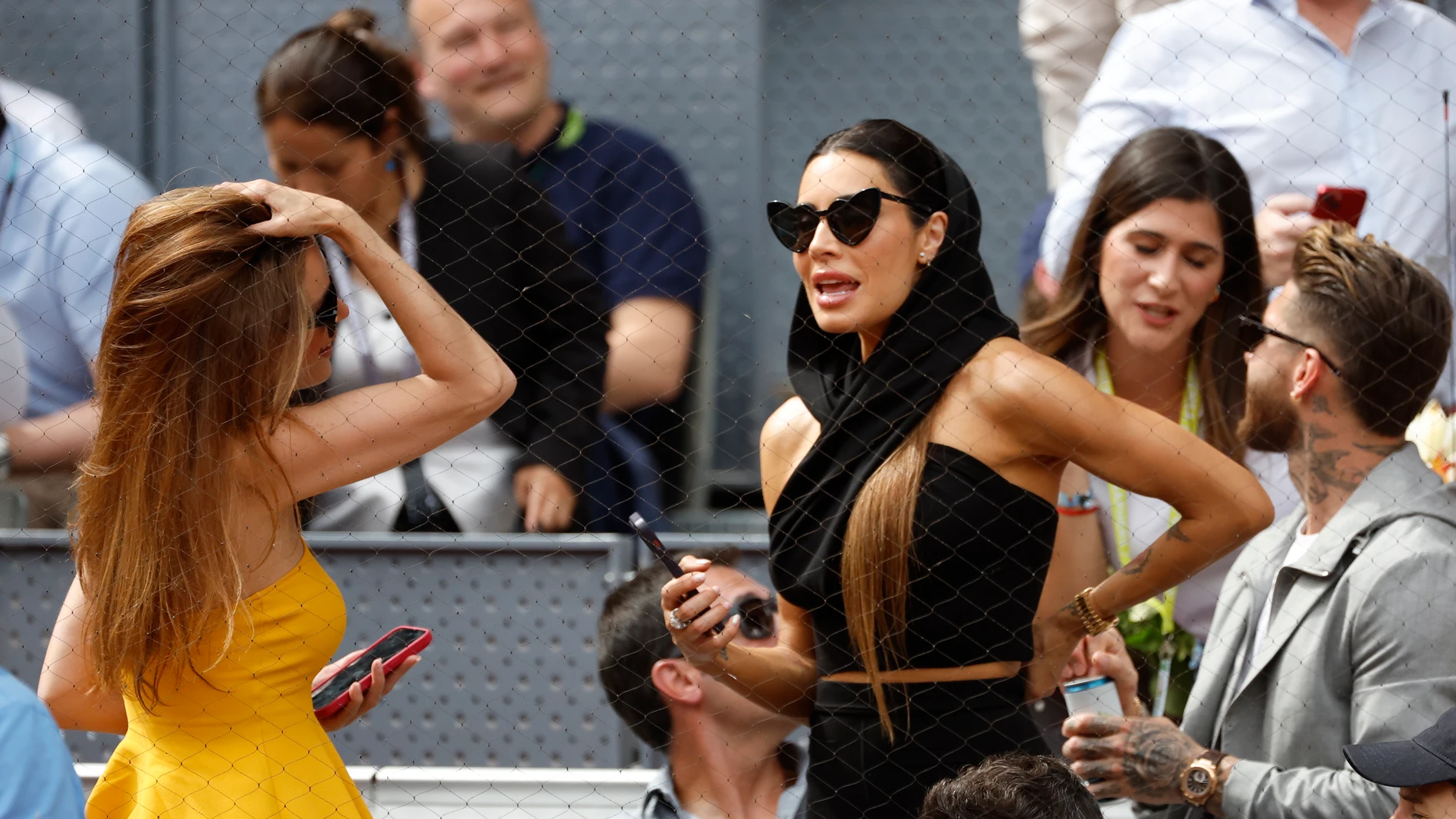 El lookazo de Pilar Rubio para una tarde de tenis en Madrid.