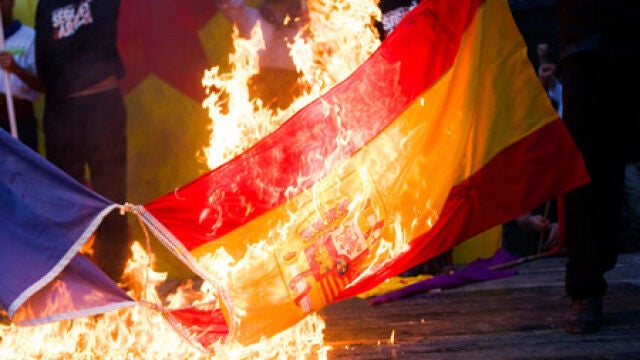 Quema de banderas españolas