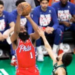 Harden fue imparable para la defensa de los Celtics