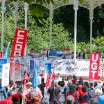 Manifestación de los sindicatos asturianos UGT y CCOO por el Día del Trabajador