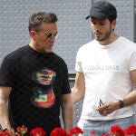 Sebastián Yatra y el padre de Aitana en el Mutua Madrid Open