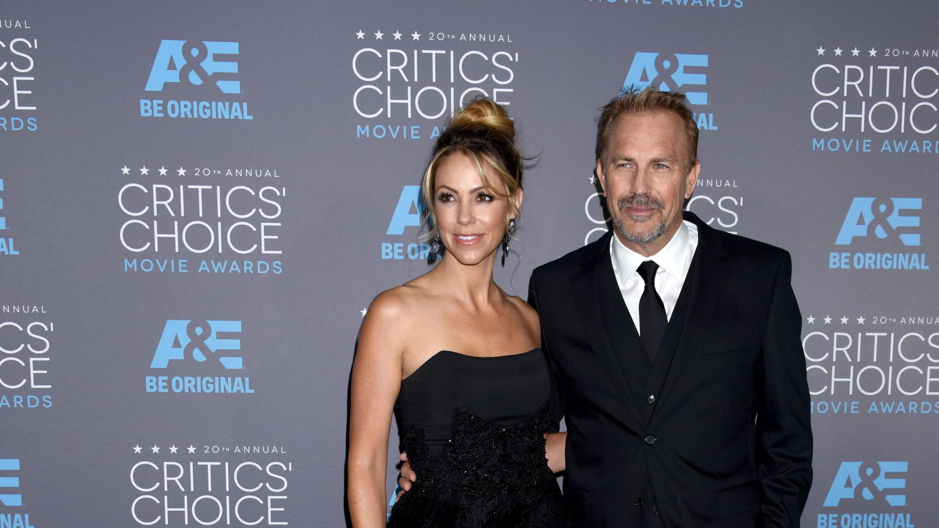 Kevin Costner y Christine Baumgartner