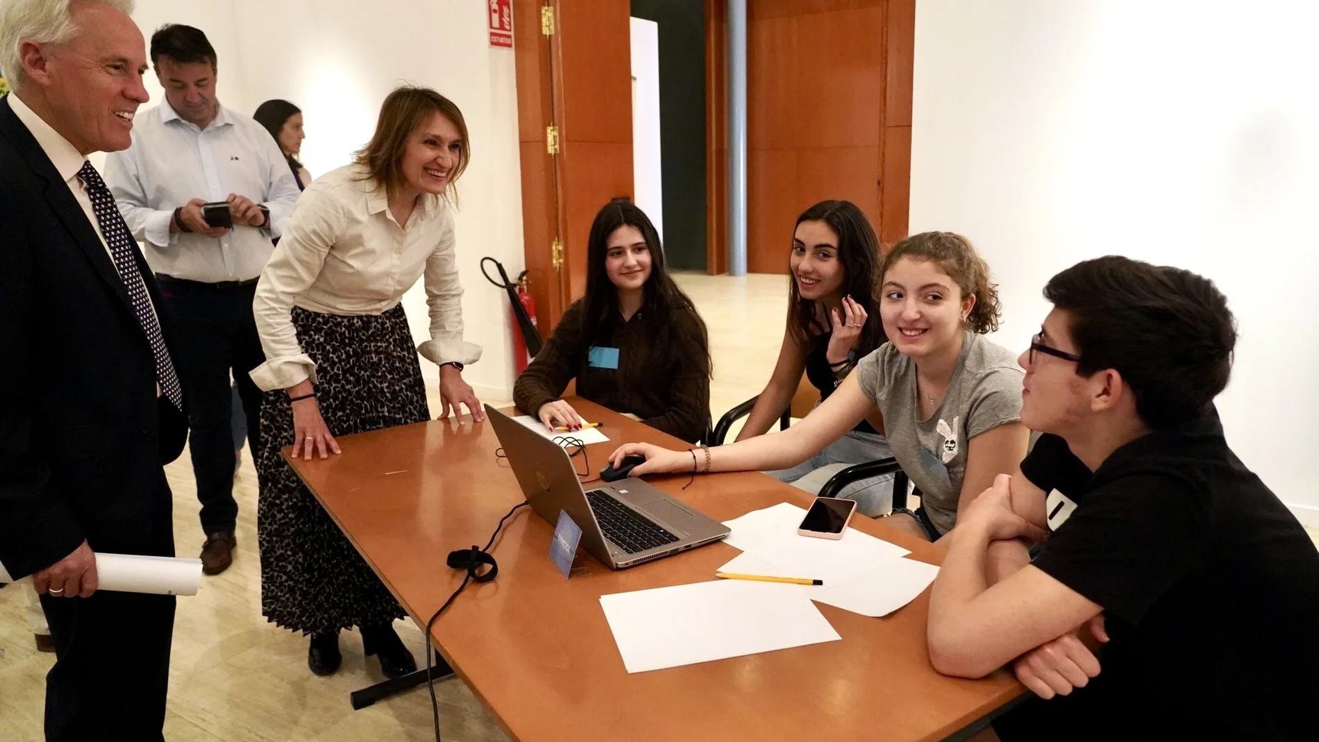La consejera de Educación, Rocío Lucas, clausura y entrega los premios de las Olimpiadas entreREDes, iniciativa de Red Eléctrica.