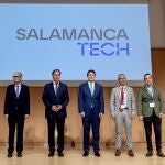 Fernández Manñueco; el alcalde de Salamanca, Carlos García Carbayo; el rector de la Usal, Ricardo Rivero; el presidente de la Diputación salmantina, Javier Iglesias; y el presidente de AIR Institute, Juan Manuel Corchado, participan en la inauguración de la jornada Salamanca Tech Day