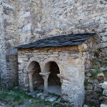 Puerta de acceso a la Iglesia de Peñalba de Santiago