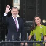 Los Reyes llegan a Londres para asistir a la coronación de Carlos III