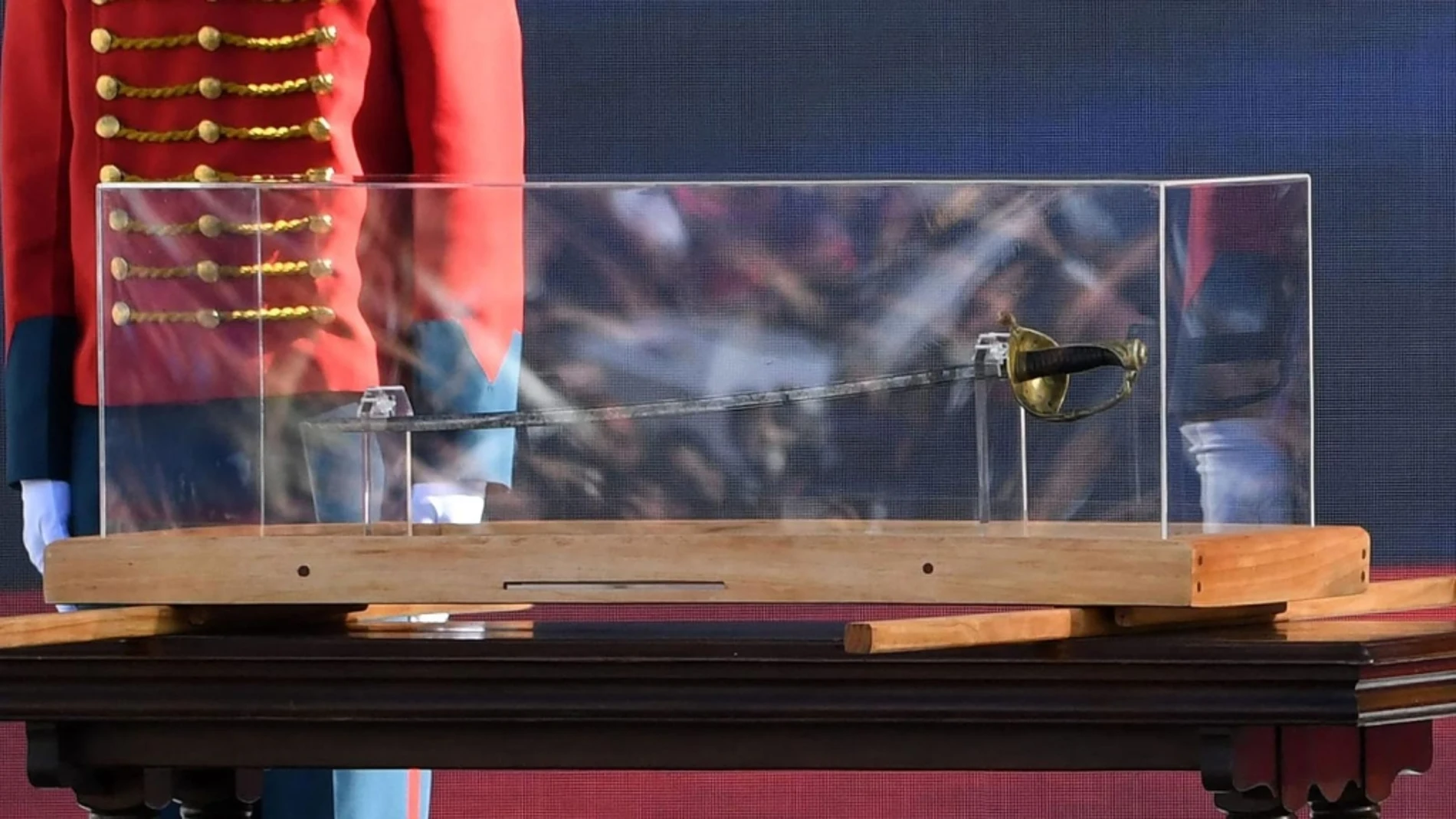 La espada de Simón Bolívar exhibida en Bogotá durante la toma de posesión del cargo por parte del presidente, Gustavo Petro