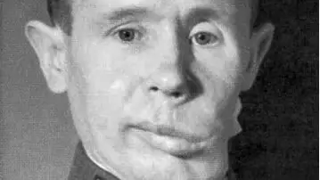Un retrato de Simo Häyhä en donde se aprecia su rostro desfigurado