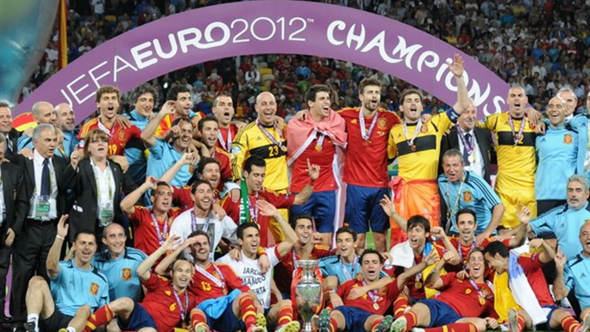 España gana la Eurocopa de 2012 tras ganar 4-0 a Alemania en la Final