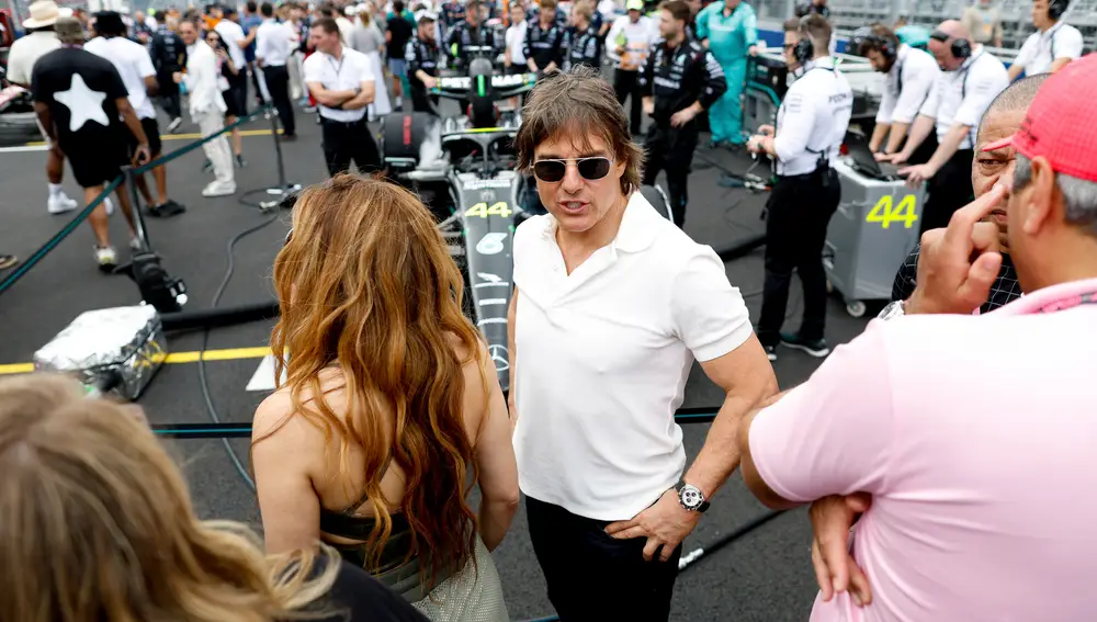 Shakira con un Tom Cruise en la Fórmula 1.
