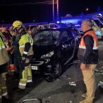 El coche Smart automático con el que Digna Díaz Oubiña, esposa del narcotraficante gallego Luis Falcón Pérez "Falconetti", con el que atropelló al menos a 18 personas la noche del domingo en Villanueva de Orosa (Pontevedra).