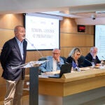 Arturo Pérez-Reverte, Alfonso Guerra, Mercedes Monmany y Miguel Arias Cañete, en la presentación del libro
