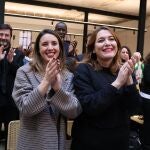 La ministra de Igualdad, Irene Montero (i), y la secretaria de Estado de Igualdad, Ángela Rodríguez 'Pam' (d)