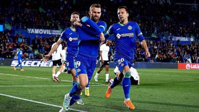 Mayoral, durante la celebración de un gol