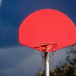 Investigan a un entrenador de baloncesto de las categorías inferiores del Baskonia por una agresión sexual a una menor