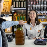 Por cada litro de aceite que se entregue en alguna de las estaciones de servicio de Repsol de Madrid se aplicará un descuento de 30 céntimos en la aplicación Waylet