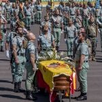 Funeral por el caballero legionario