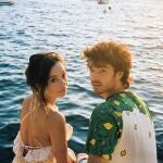 Anna Castillo y Álvaro Mel en una escena de 'Un cuento perfecto'