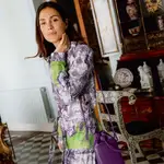 Sassa de Osma con sandalias planas.