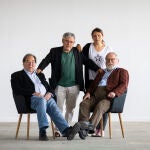 Tertulia de escritores en La Razón. © Jesús G. Feria.
