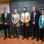 García-Gallardo junto a Ángel González y el alcalde de La Alberca, Miguel Ángel Luengo, entre otros