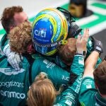 Fernando Alonso celebra la segunda plaza en el último Gran Premio